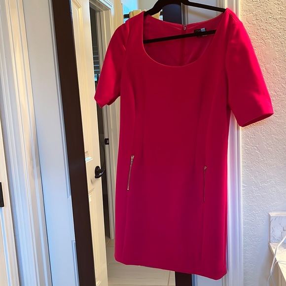 Ann Taylor Dresses & Skirts - EUC Ann Taylor Dress